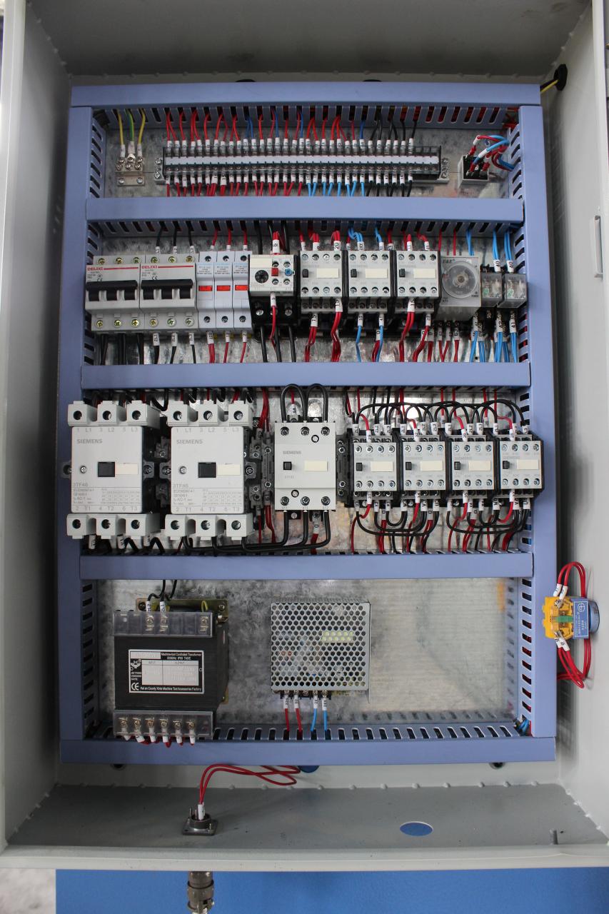 دستگاه برش پرتو چرخشی هیدرولیک Nc به طول 2.5 متر