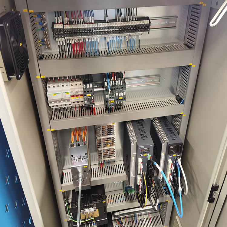 ماشین ترمز پرس هیدرولیک 300t/4000