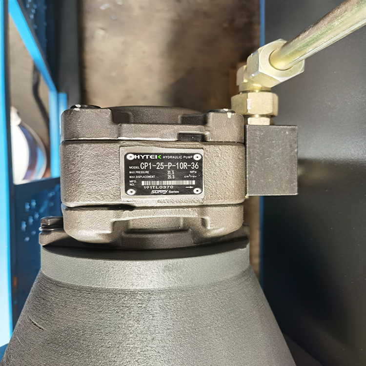 ماشین ترمز پرس هیدرولیک 300t/4000