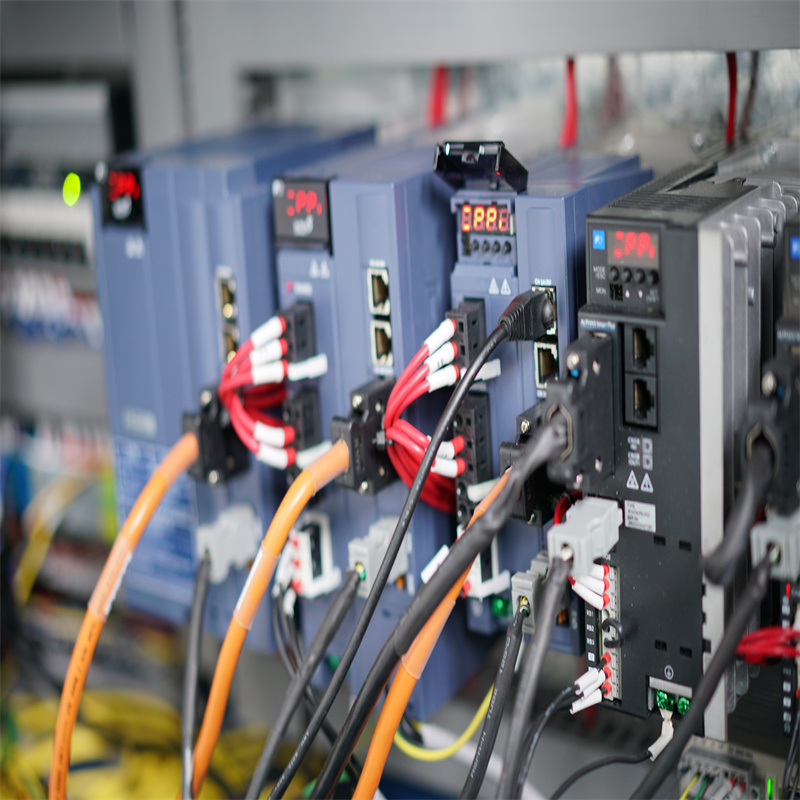 3015 1500x3000 دستگاه برش لیزر فیبر آلومینیومی تجهیزات لیزر صنعتی