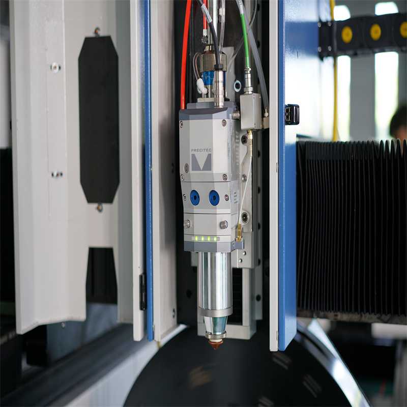 3015 1500x3000 دستگاه برش لیزر فیبر آلومینیومی تجهیزات لیزر صنعتی