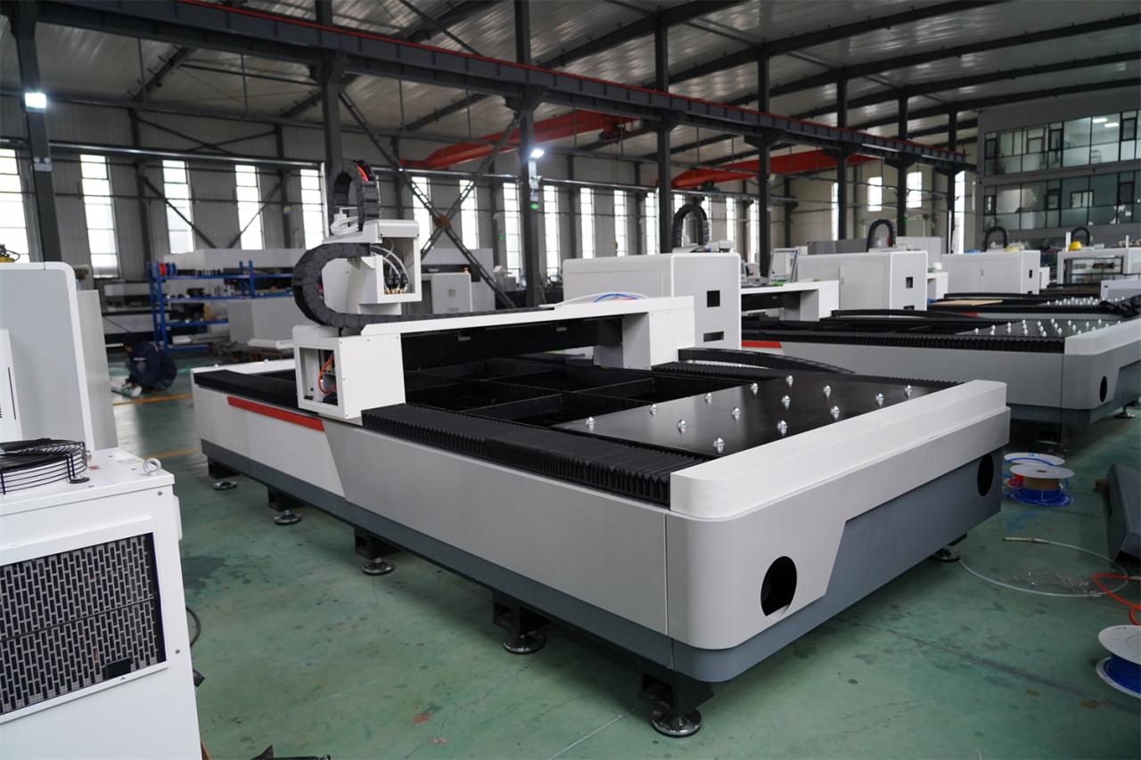 3015 4kw 1kw 2kw 3kw Stainless Steel Cnc Fiber Laser Cutting Machine دستگاه برش لیزری فیبر Cnc فولاد ضد زنگ 3015 4kw 1kw 2kw 3kw