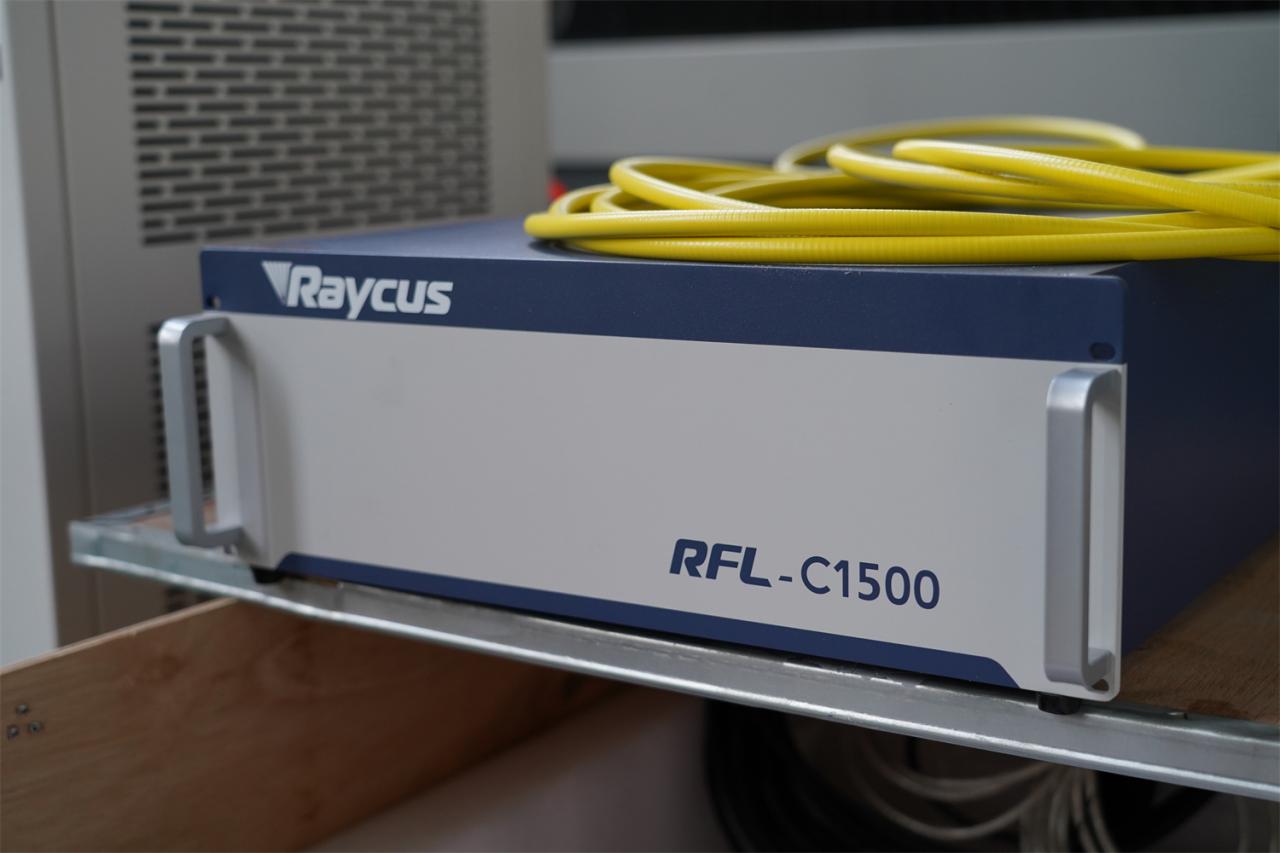 3015 4kw 1kw 2kw 3kw Stainless Steel Cnc Fiber Laser Cutting Machine دستگاه برش لیزری فیبر Cnc فولاد ضد زنگ 3015 4kw 1kw 2kw 3kw