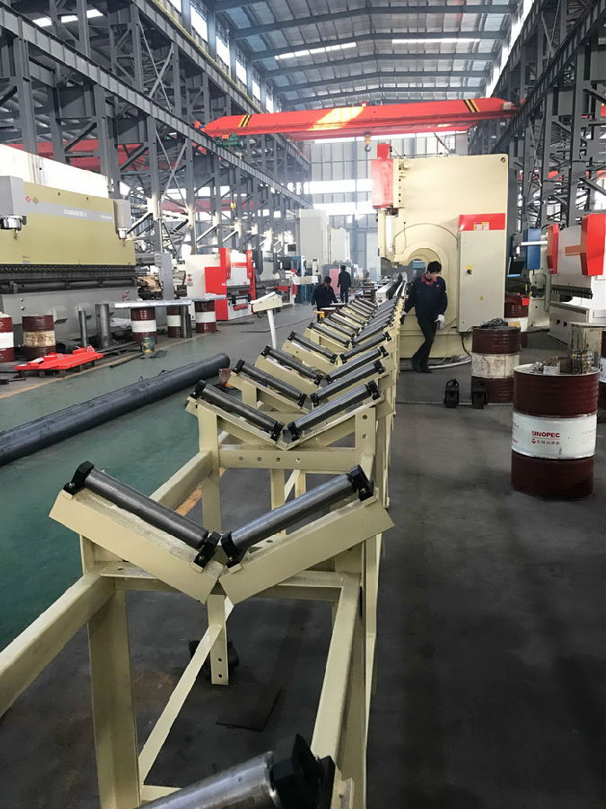 4 Axis Cnc Tandem Press Brake With Delem Da58t 2d Graphical Controller پرس ترمز پشت سر هم Cnc 4 محور با کنترل گرافیکی Delem Da58t 2d