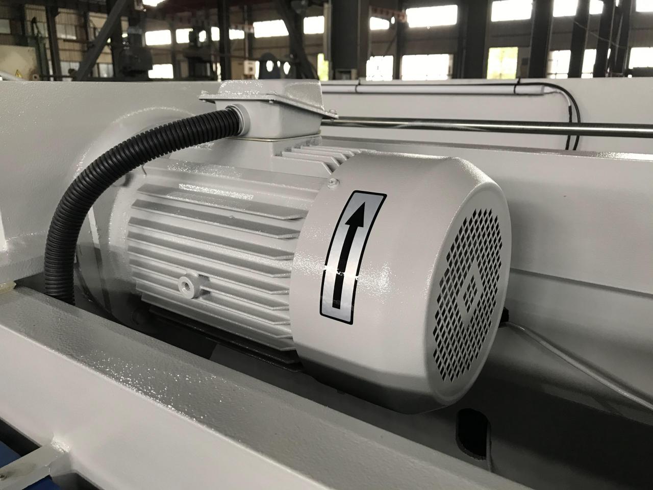 4mm Oem Qc11y-8x3200 Nc Hydraulic Guillotine Guillotine Shearing Machine دستگاه برش گیوتین گیوتین هیدرولیک 4mm Oem Qc11y-8x3200 Nc