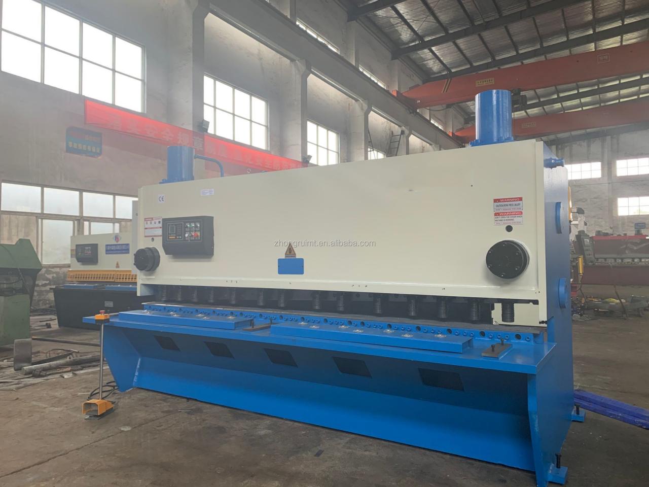 4mmx2500 Hydraulic Shearing Steel Plate Cutting Machinery Steel Plate Shear 4mmx2500 دستگاه برش ورق فولادی برش هیدرولیک برش ورق فولادی