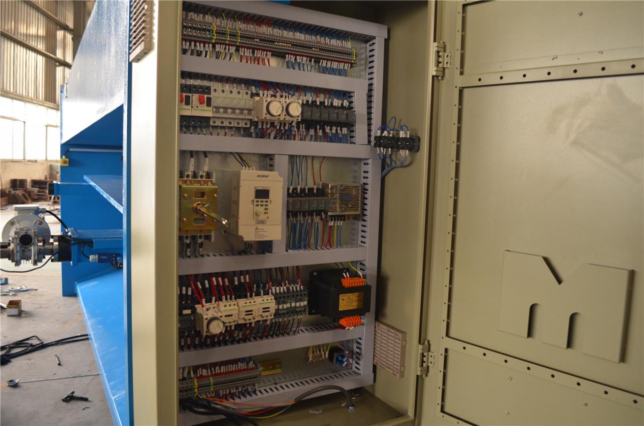 6*3200mm Guillotine Shears Metal Shear Hydraulic Iron Sheet Cutting Shearing Machine قیچی گیوتینی 6*3200 میلی متری دستگاه برش ورق آهن هیدرولیک برش فلز