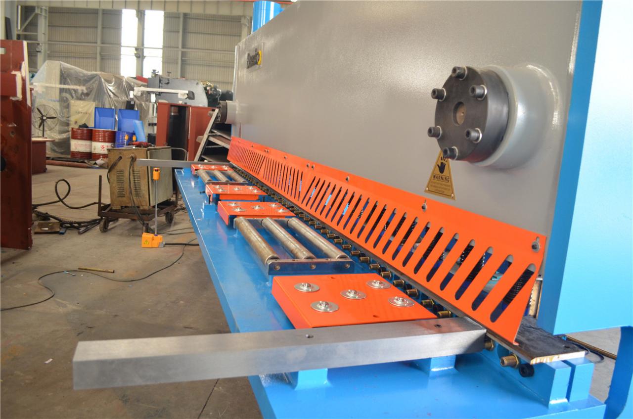 6*3200mm Guillotine Shears Metal Shear Hydraulic Iron Sheet Cutting Shearing Machine قیچی گیوتینی 6*3200 میلی متری دستگاه برش ورق آهن هیدرولیک برش فلز