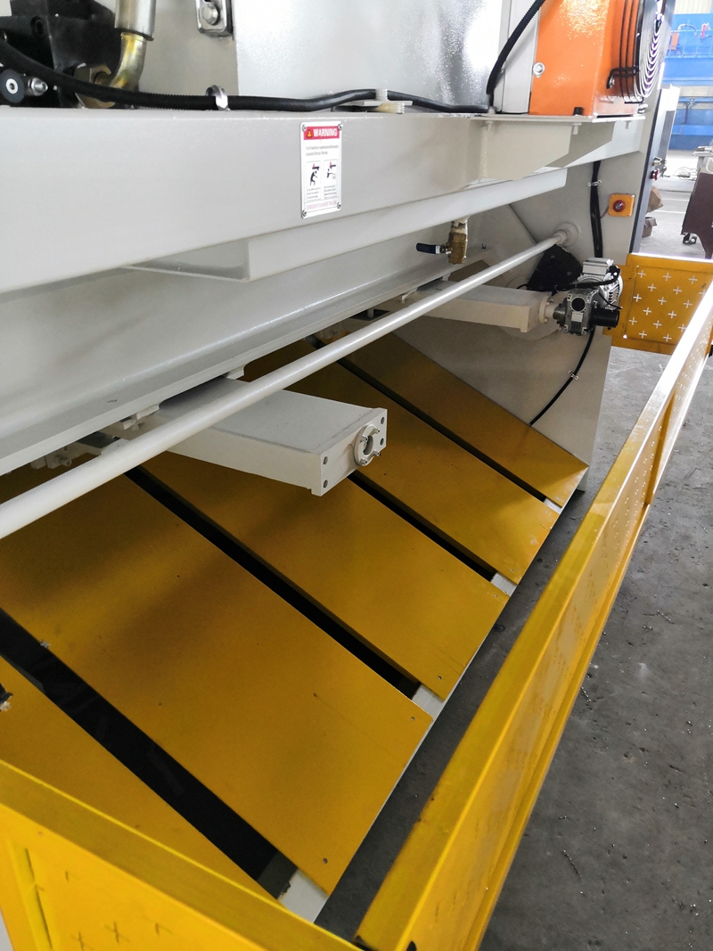 6mm Q11 Electric Sheet Plate Shearing Machine 8 Feet Sheet Metal Shearing Machine دستگاه برش ورق برقی 6 میلی متری Q11 دستگاه برش ورق فلزی 8 فوت