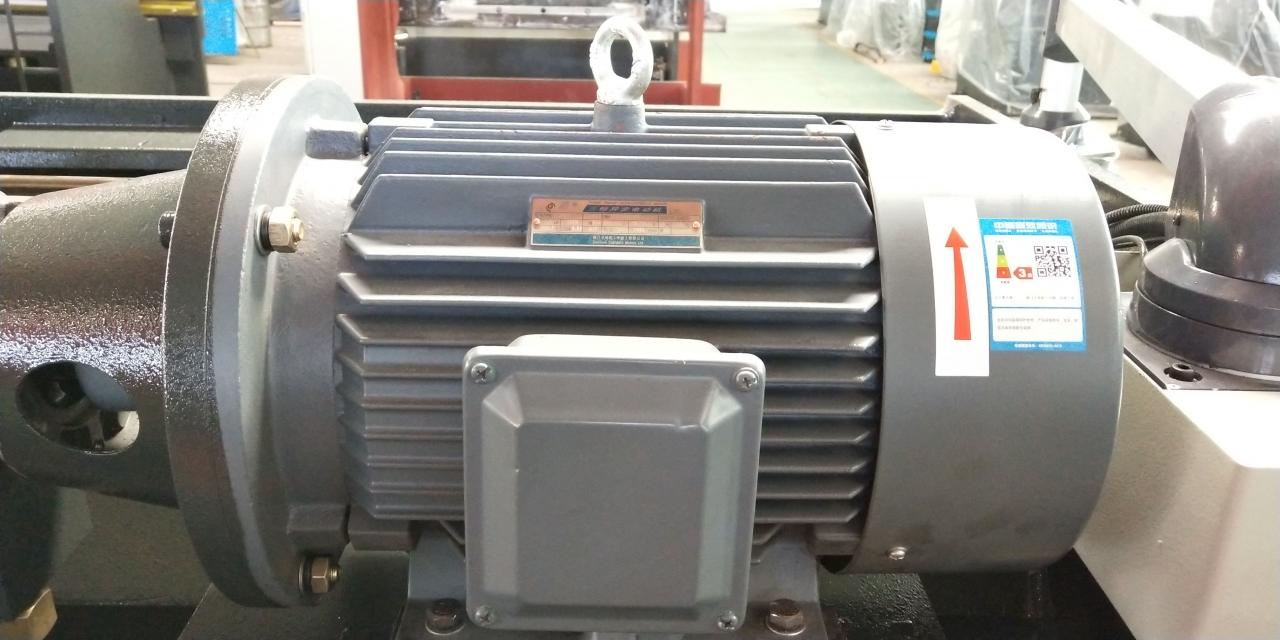 6mm*3200 Hydraulic Steel Plate Cutting Machinery Steel Plate Shearing Machine 6 میلی متر * 3200 دستگاه برش ورق فولادی هیدرولیک دستگاه برش ورق فولادی