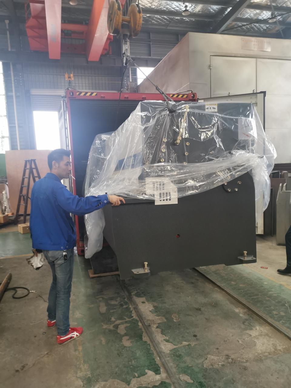 6mm*3200 Hydraulic Steel Plate Cutting Machinery Steel Plate Shearing Machine 6 میلی متر * 3200 دستگاه برش ورق فولادی هیدرولیک دستگاه برش ورق فولادی