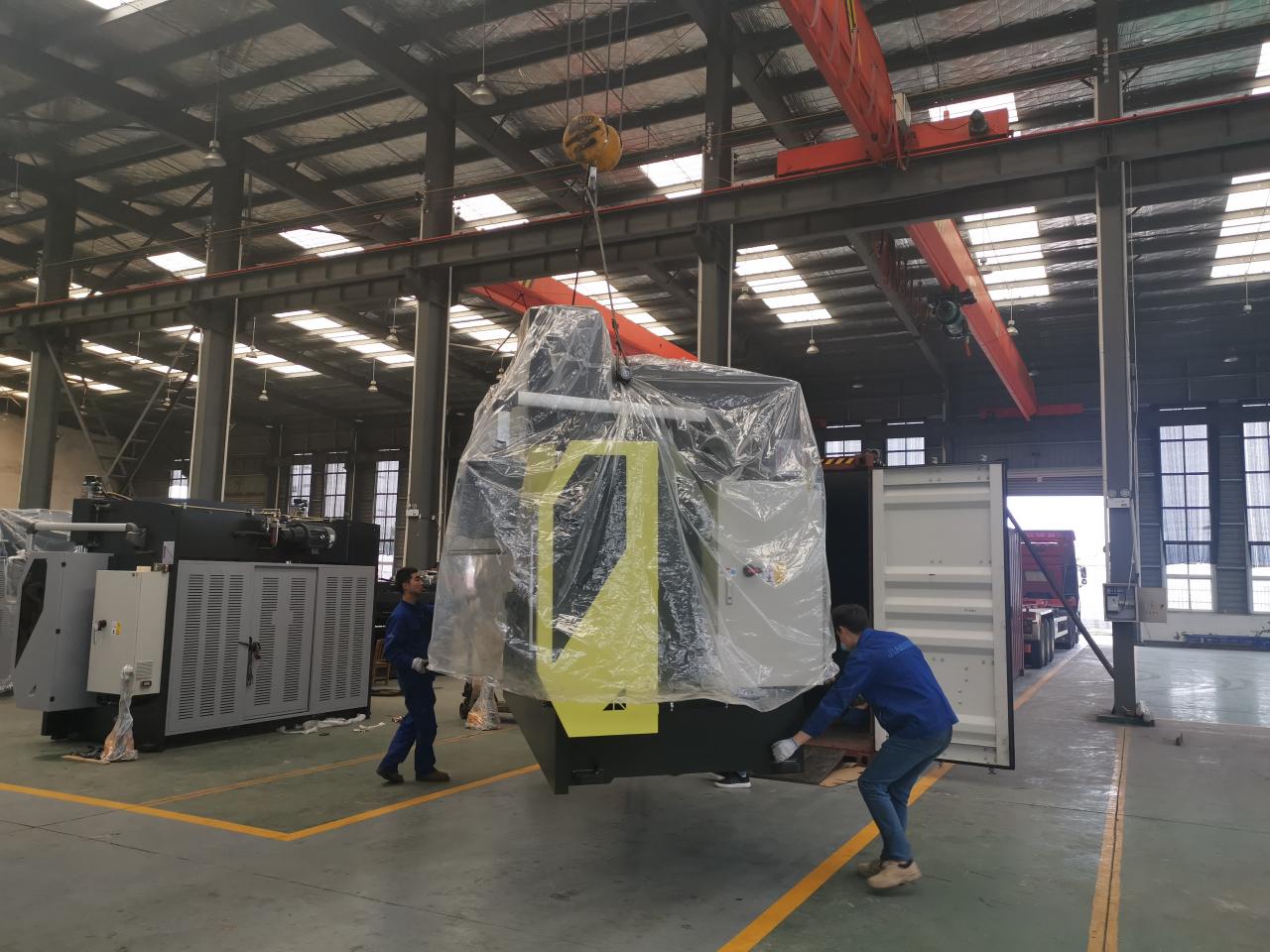 6mm*3200 Hydraulic Steel Plate Cutting Machinery Steel Plate Shearing Machine 6 میلی متر * 3200 دستگاه برش ورق فولادی هیدرولیک دستگاه برش ورق فولادی