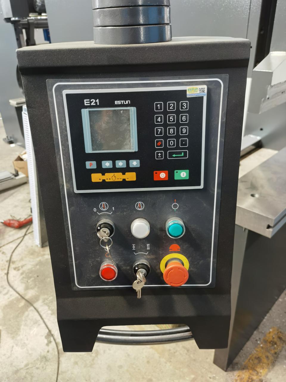 دستگاه برش ورق فولادی ضد زنگ 6x3200 میلی متر، دستگاه برش اتوماتیک ورق آهن