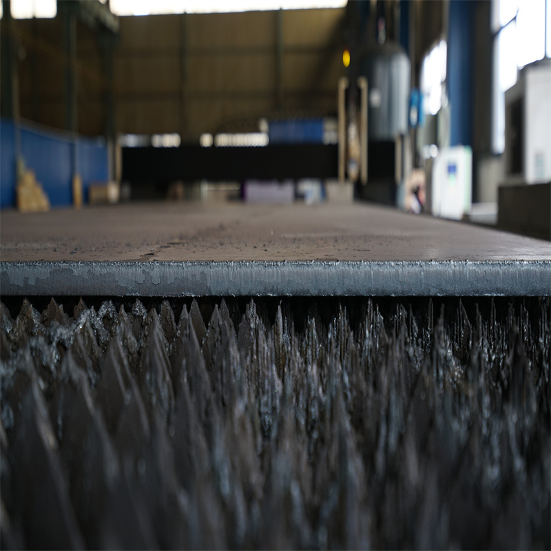 قیمت دستگاه برش لیزر فیبر 3 کیلوواتی با کیفیت بالا چین