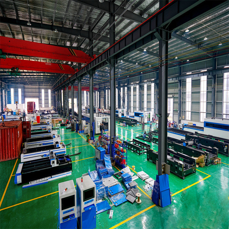 دستگاه برش لیزری فیبر Cnc 3015 2000 وات فلزی با قدرت بالا 3