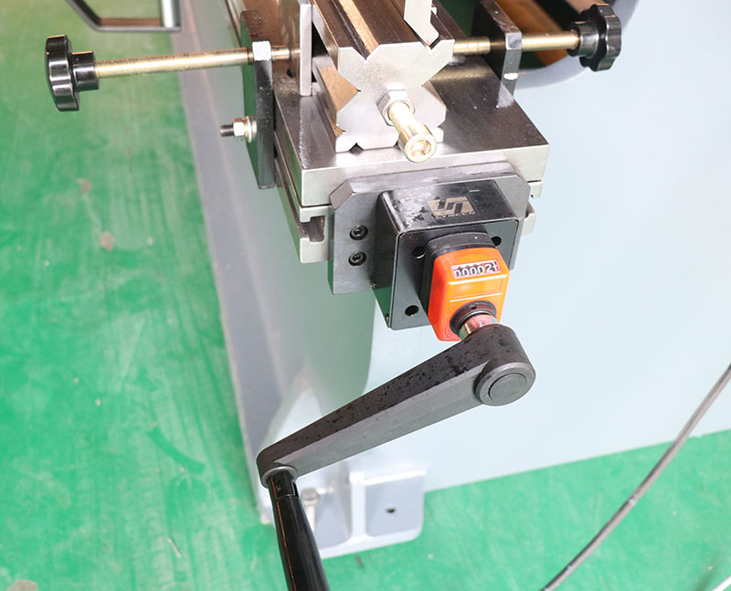 بریک پرس فلزی Wc-63t3200 دستگاه خم کن ورق فلزی Cnc ترمز پرس هیدرولیک