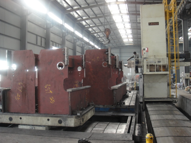 Da53t Cnc System Controller 125t4000 3+1 Axis Cnc Hydraulic Press Brake With Good Quality کنترلر سیستم Cnc Da53t 125t4000 3+1 Axis Cnc هیدرولیک پرس ترمز با کیفیت خوب