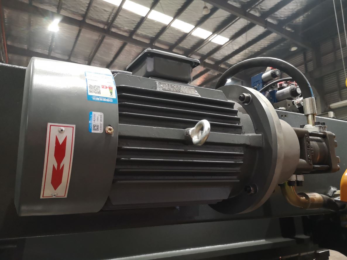 Delem Da66t 125 3+1 4+1 6+1 8+1 Cnc Hydraulic Press Brake For Metal Plate Bending Delem Da66t 125 3+1 4+1 6+1 8+1 CNC پرس هیدرولیک ترمز برای خم شدن صفحه فلزی