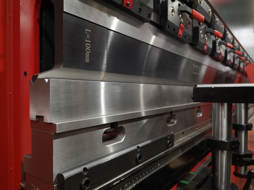 Delem Da66t 125 3+1 4+1 6+1 8+1 Cnc Hydraulic Press Brake For Metal Plate Bending Delem Da66t 125 3+1 4+1 6+1 8+1 CNC پرس هیدرولیک ترمز برای خم شدن صفحه فلزی