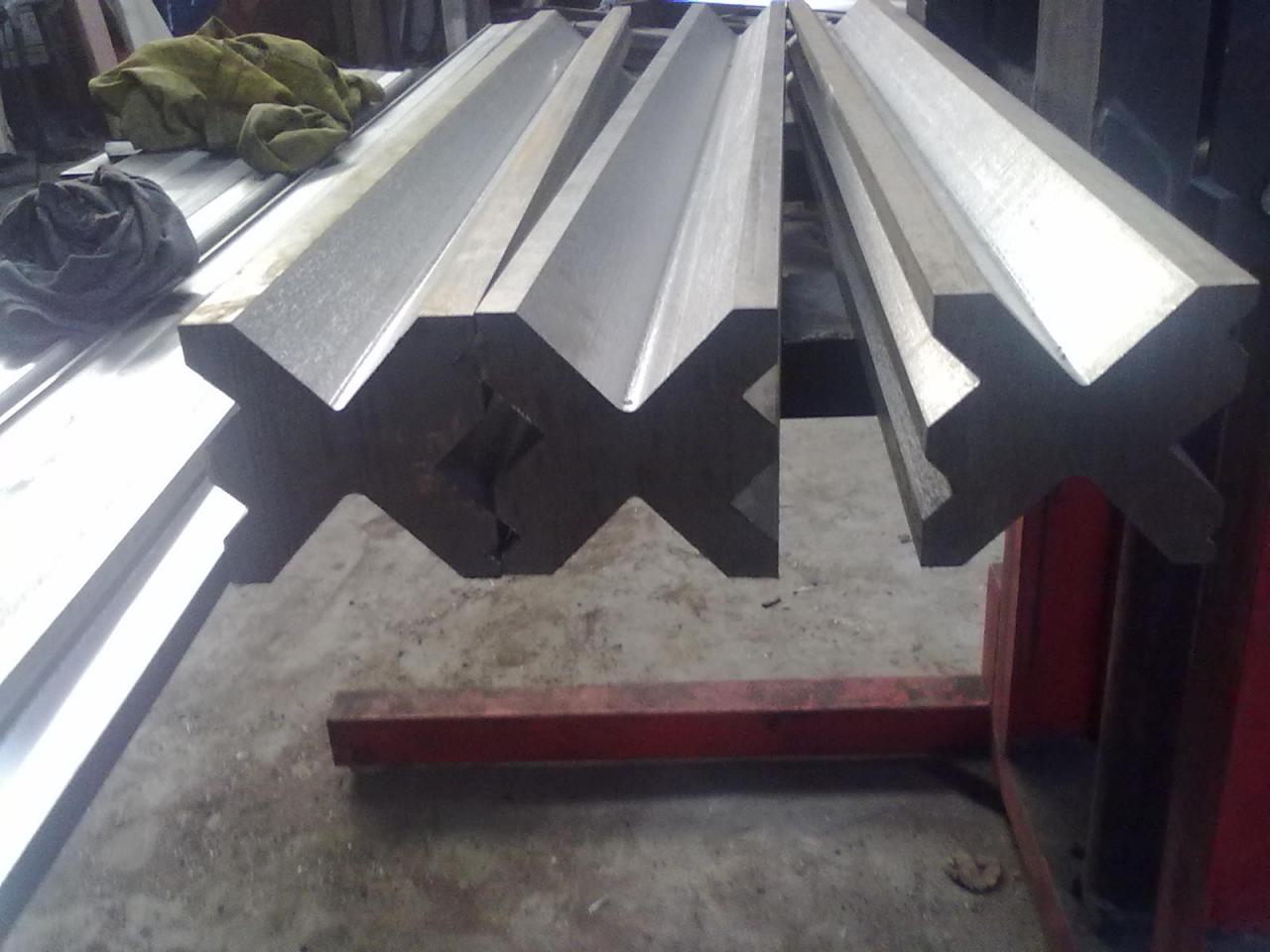 دستگاه خم کن ورق پر قدرت تمام اتوماتیک و دستگاه ترمز پرس Cnc