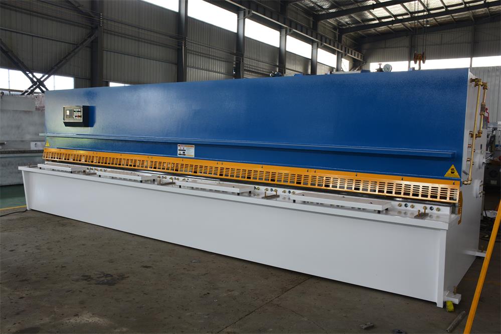 دستگاه برش آونگ هیدرولیک دستگاه برش گیوتین اتوماتیک Cnc