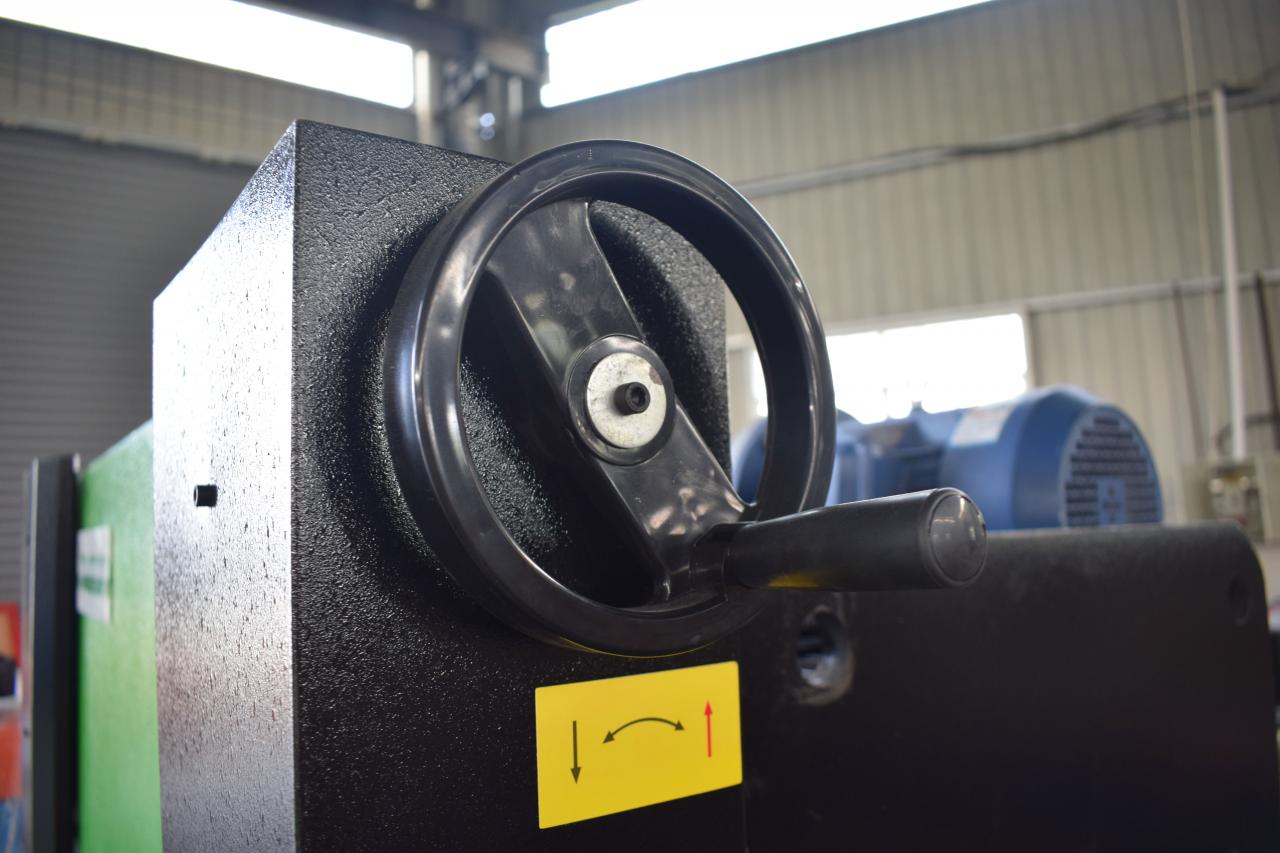 Hydraulic Sheet Metal Bending Cnc Press Brake Machine Wc67y ماشین ترمز Cnc پرس خم کن ورق هیدرولیک ورق فلزی Wc67y