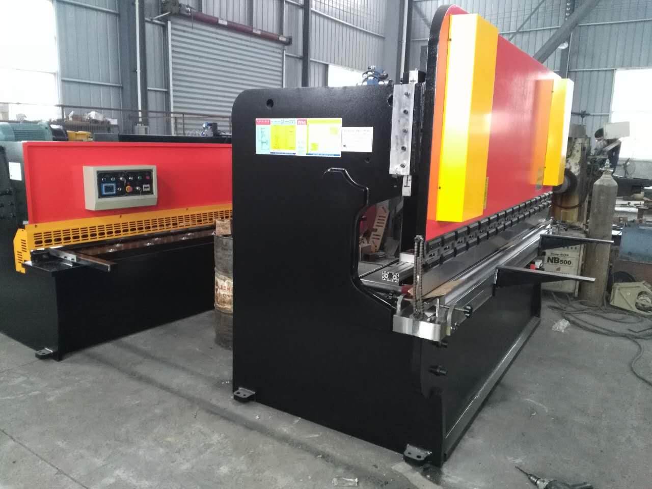 Hydraulic Swing Beam Guillotine Shears Qc12y-4x2500 قیچی هیدرولیک گیوتینی پرتو چرخشی Qc12y-4x2500