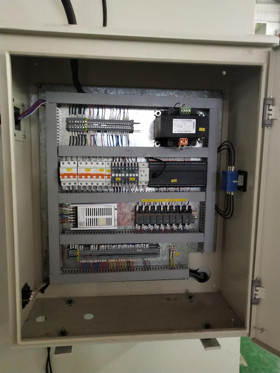 دستگاه پرس پانچ کلاچ اصطکاکی پنوماتیک با عملکرد بالا