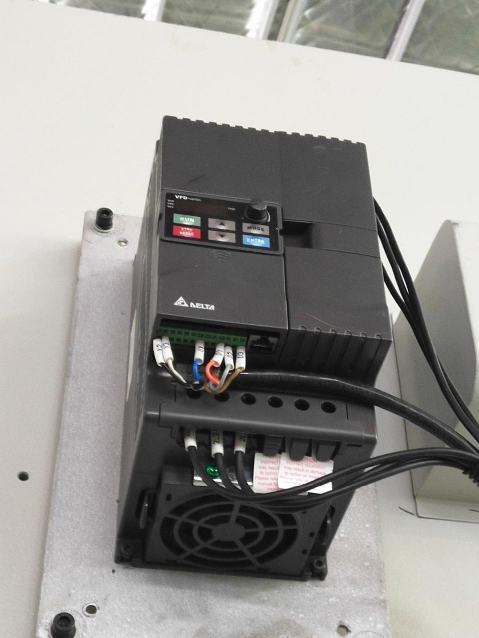 دستگاه پرس پانچ کلاچ اصطکاکی پنوماتیک با عملکرد بالا