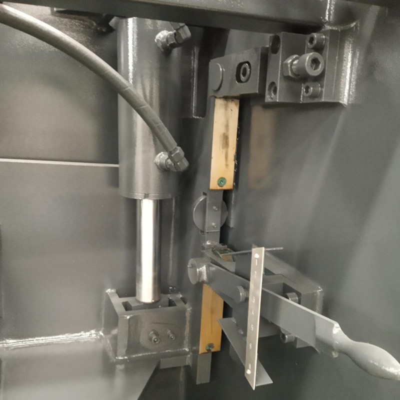 Qc12k-4x2500 Cnc Hydraulic Customized Shearing Machine Cutting Machine دستگاه برش ماشین برش سفارشی هیدرولیک Qc12k-4x2500 Cnc