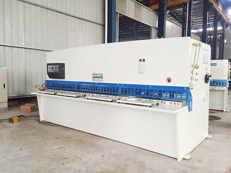 Sheet Metal Machinery Cutting Machine Guillotine Shearing Machine Dalian Plate دستگاه برش ورق فلز دستگاه برش گیوتین دستگاه بشقاب دالیان