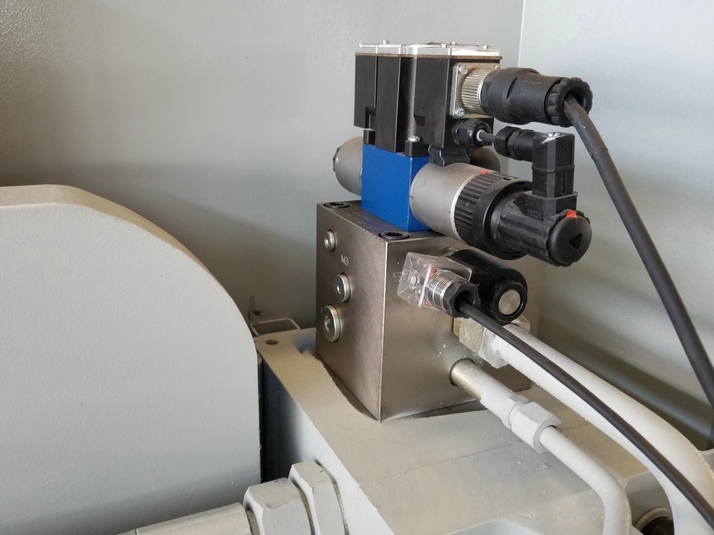 Wc67k 100 تن 200 تن ترمز فشاری هیدرولیک Cnc برای صفحه فولادی آهنی