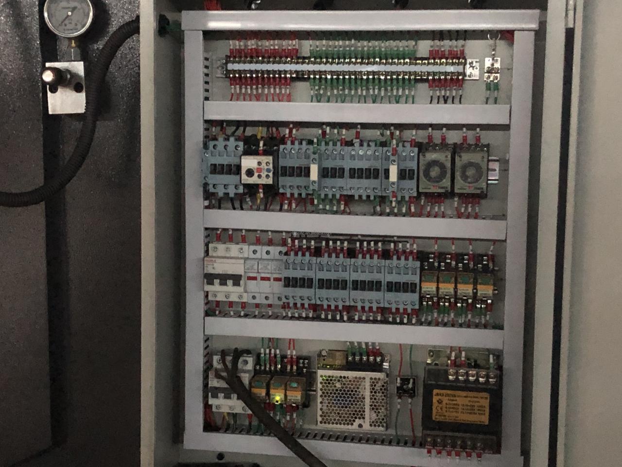 Wc67k Cnc Aluminum Iron Plate Hydraulic Press Brake Cnc Metal Sheet Bending Machine دستگاه خم کن ورق فلزی Cnc ترمز هیدرولیک ورق آلومینیومی Wc67k Cnc