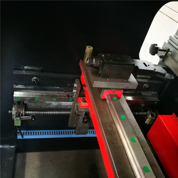 Wc67y-160 4000 Hydraulic Press Brake Cnc Metal Bending Machine For 4000mm Width Steel Wc67y-160 4000 هیدرولیک پرس ترمز ماشین خم فلزی Cnc برای فولاد با عرض 4000 میلی متر