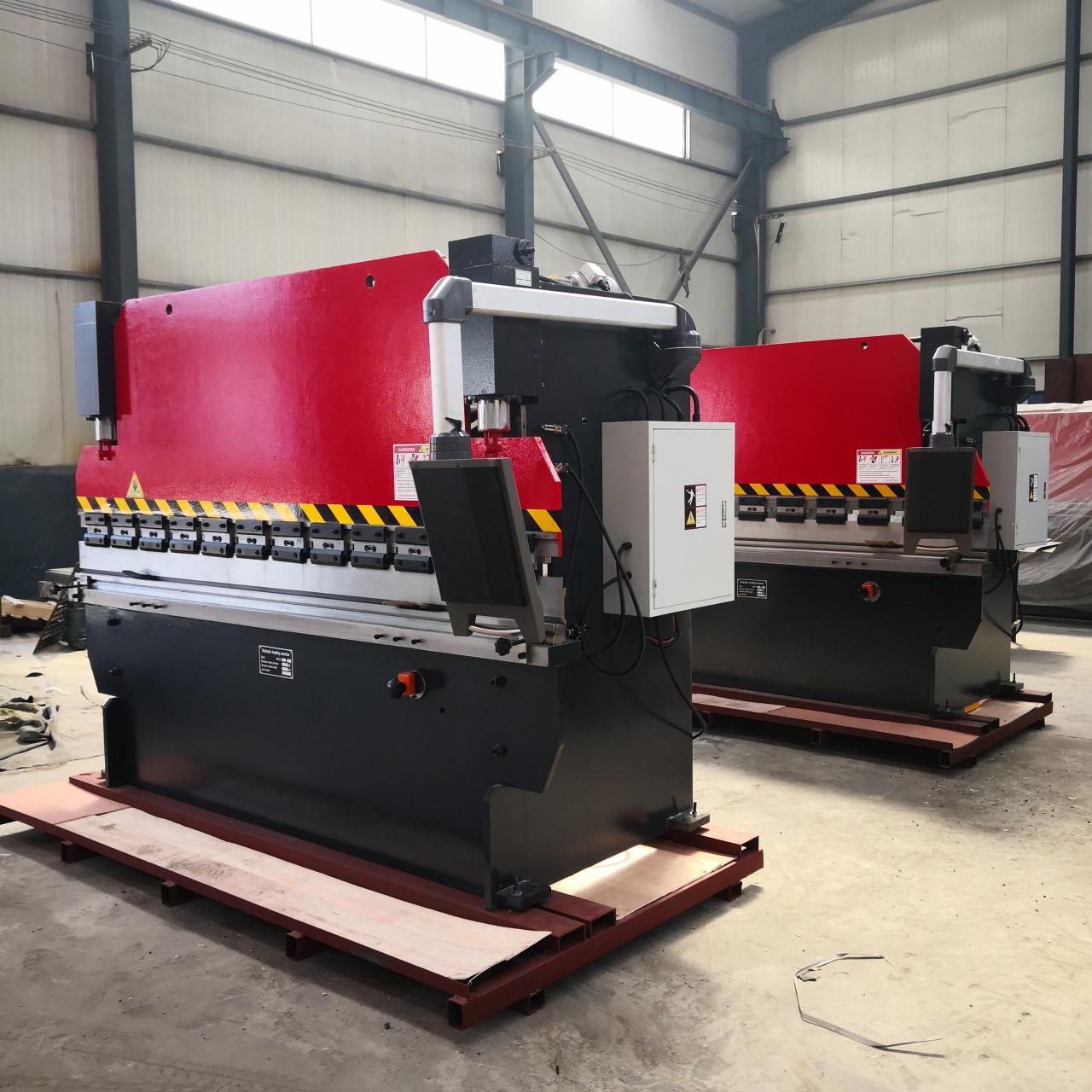 Wc67y-160 4000 Hydraulic Press Brake Cnc Metal Bending Machine For 4000mm Width Steel Wc67y-160 4000 هیدرولیک پرس ترمز ماشین خم فلزی Cnc برای فولاد با عرض 4000 میلی متر